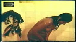 Babilona shower scene