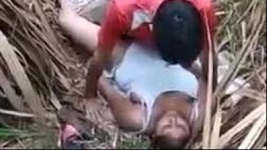 Two desi girl in sugar cane field fuck with friends